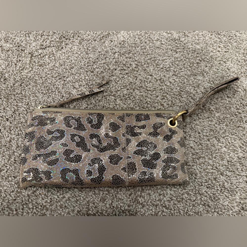 NWOT Hobo Vida Wristlet - Leopard
